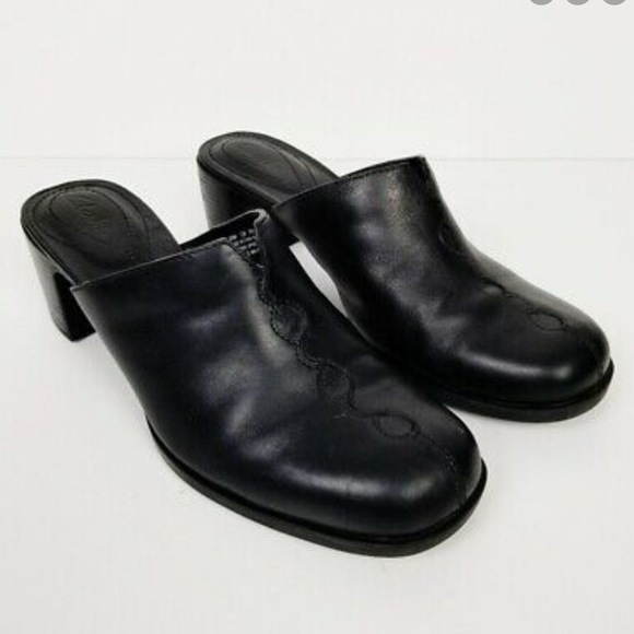 clarks black mules